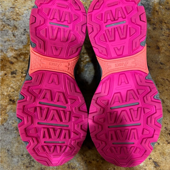 ASICS Gel Venture 7 size 7.5 - Picture 9 of 9